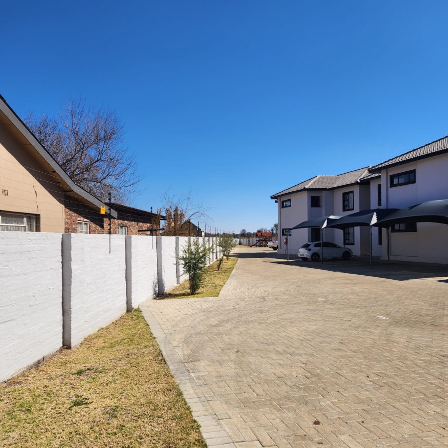 To Let 2 Bedroom Property for Rent in Grimbeeck Park North West